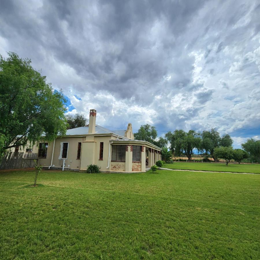 Karoo Leeu Self Catering Villa Oudtshoorn Eksteriør bilde
