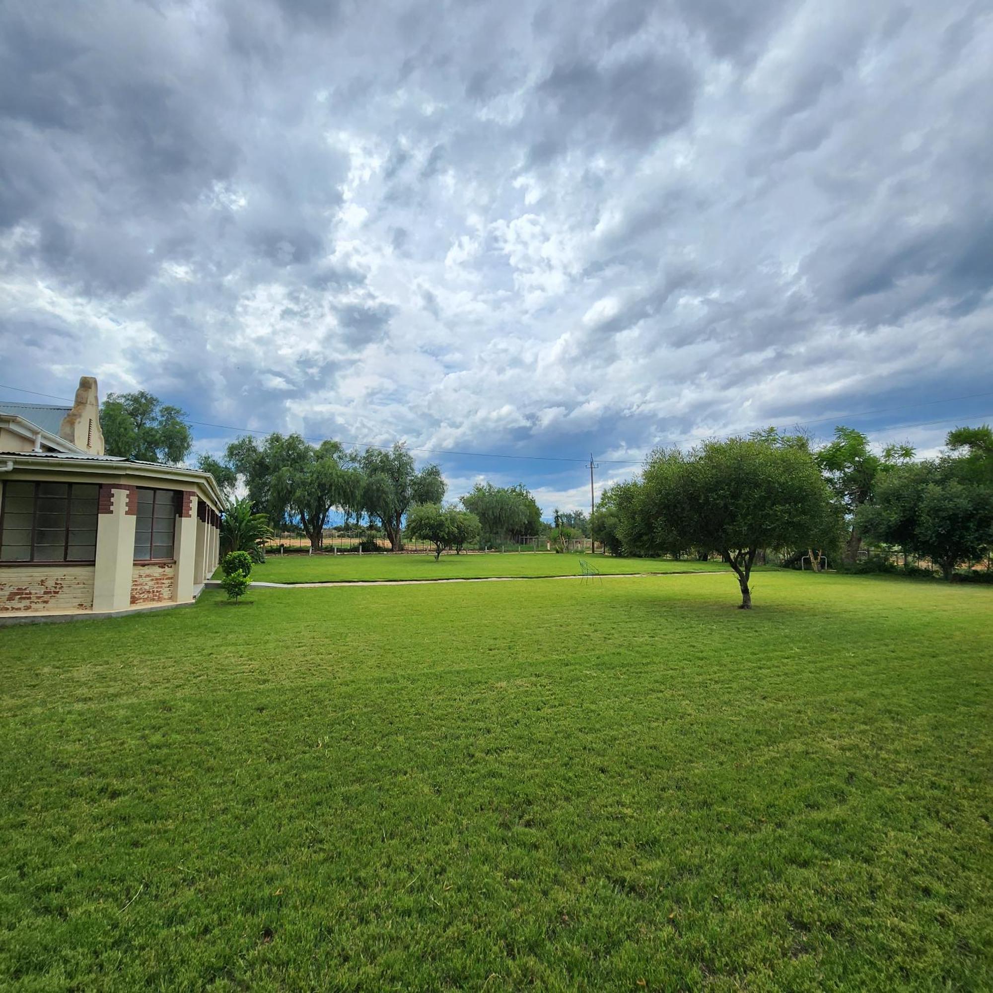 Karoo Leeu Self Catering Villa Oudtshoorn Eksteriør bilde